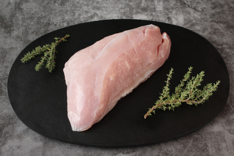 Putenbrust im Ganzen 