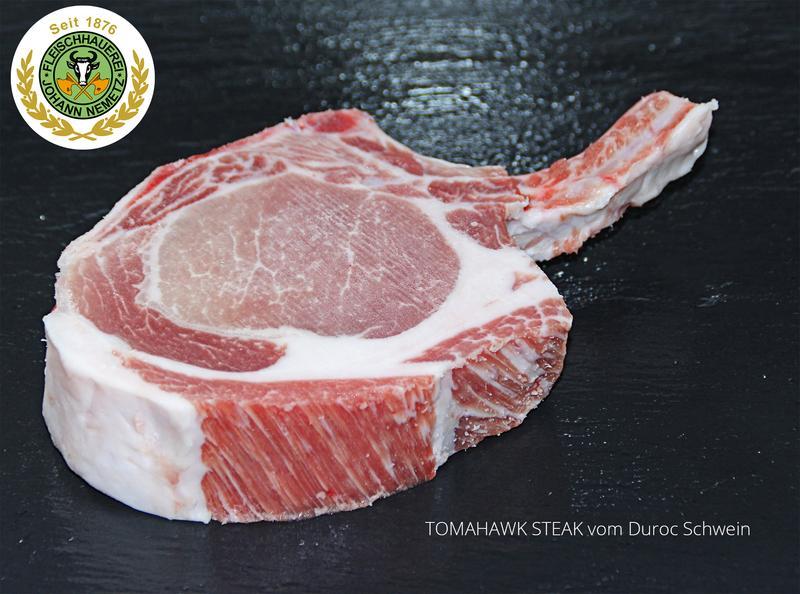 DELUXE Tomahawk Steak vom Schwein 1 Stk DELUXE Tomahawk Steak vom Schwein 1 Stk