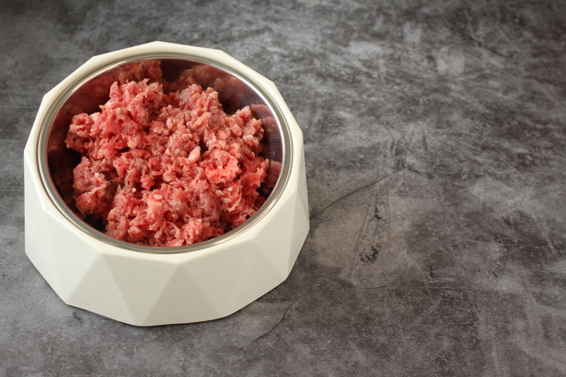 Hund Premium Rindfleisch geschnitten roh