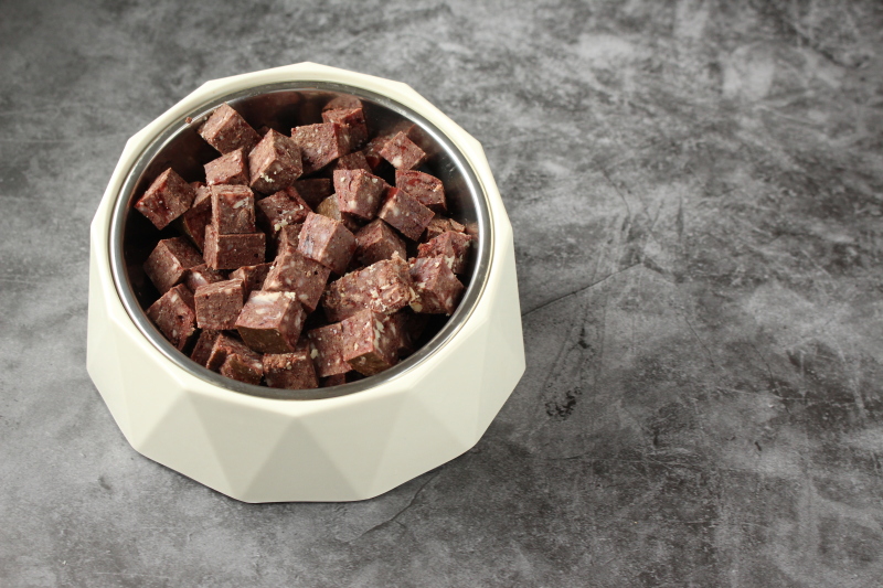 Hund Wurst servierfertig gekocht