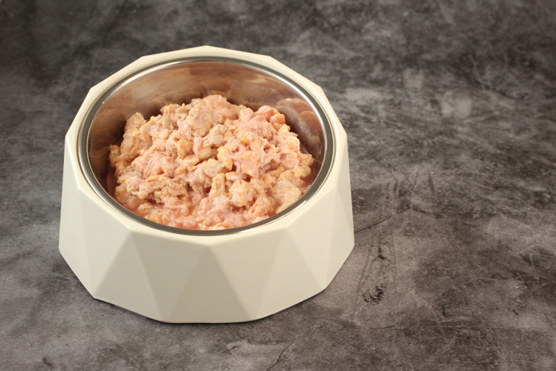 Hund Rindseuter geschnitten roh