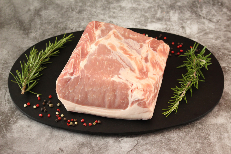 Schweine Jungkarreefilet ohne Knochen Schweine Jungkarreefilet ohne Knochen