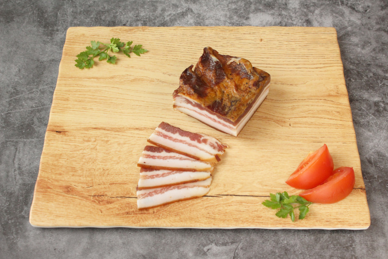 Bauchspeck mit Schwarte im Ganzen